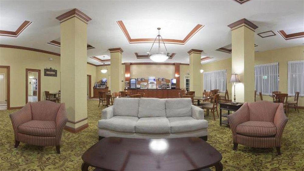 Holiday Inn Express Hotel & Suites Tampa-Fairgrounds-Casino By Ihg Zewnętrze zdjęcie