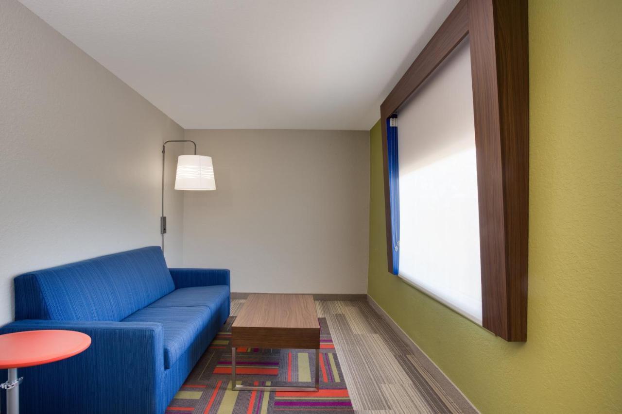 Holiday Inn Express Hotel & Suites Tampa-Fairgrounds-Casino By Ihg Zewnętrze zdjęcie