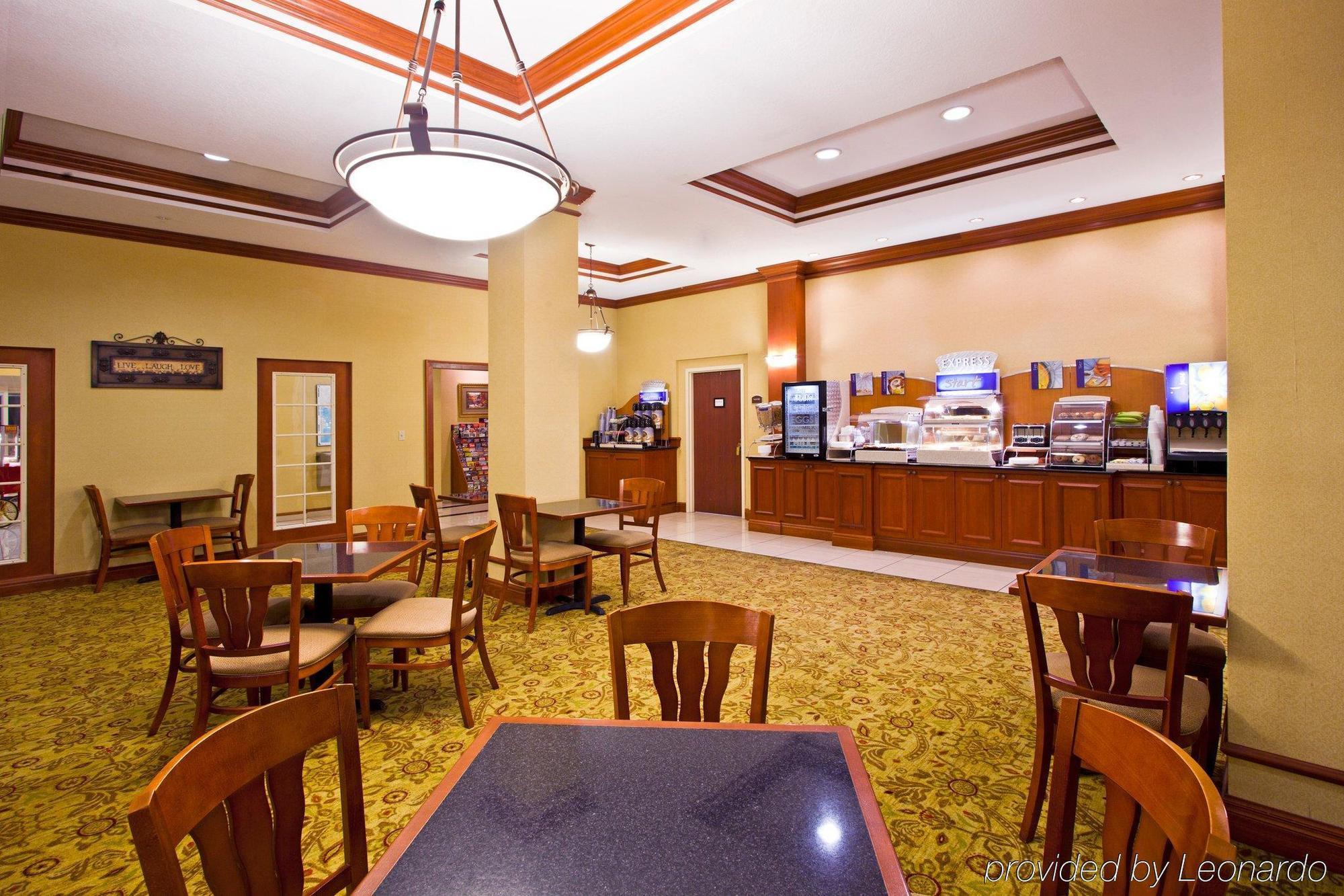 Holiday Inn Express Hotel & Suites Tampa-Fairgrounds-Casino By Ihg Restauracja zdjęcie