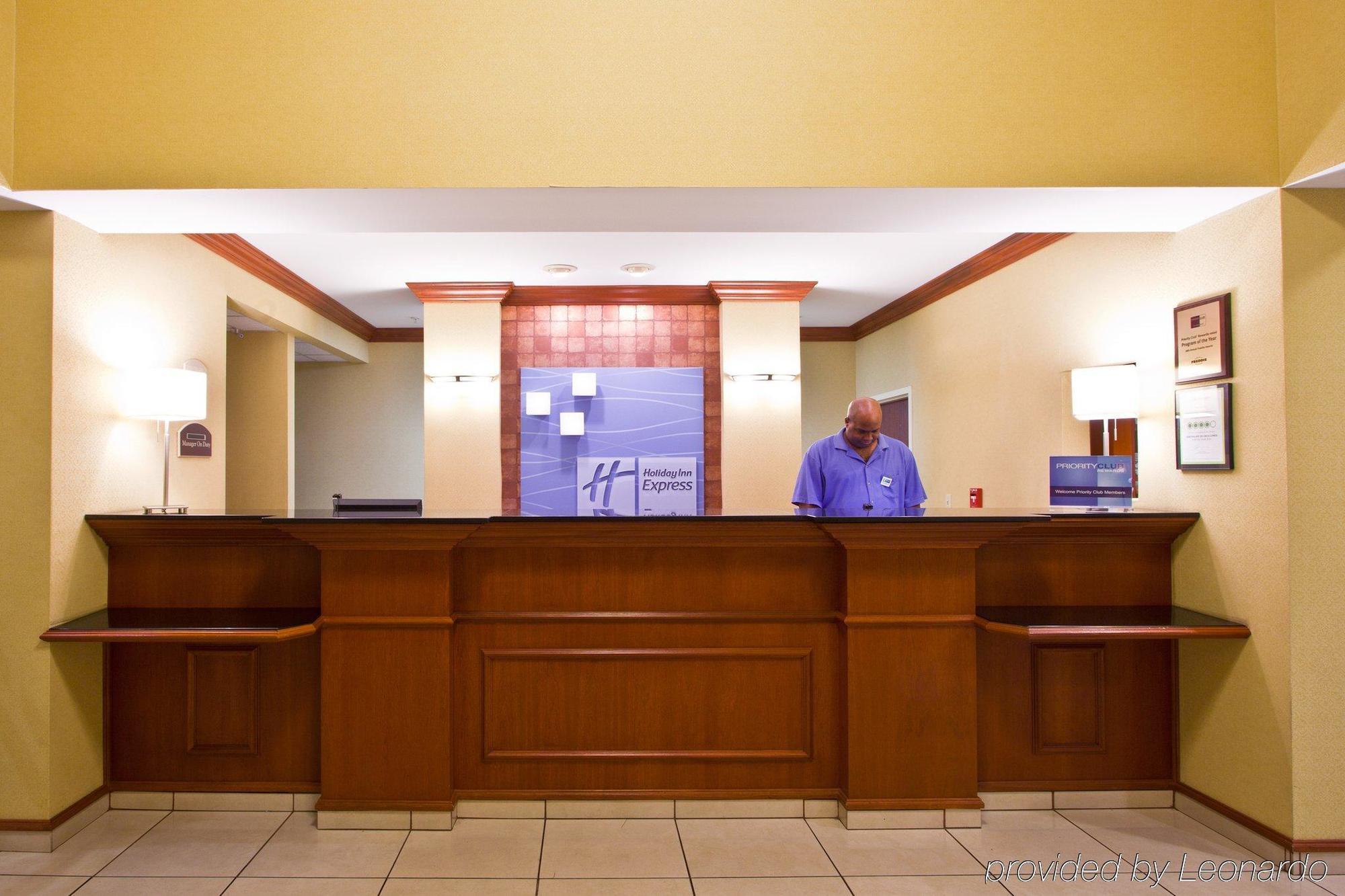 Holiday Inn Express Hotel & Suites Tampa-Fairgrounds-Casino By Ihg Wnętrze zdjęcie