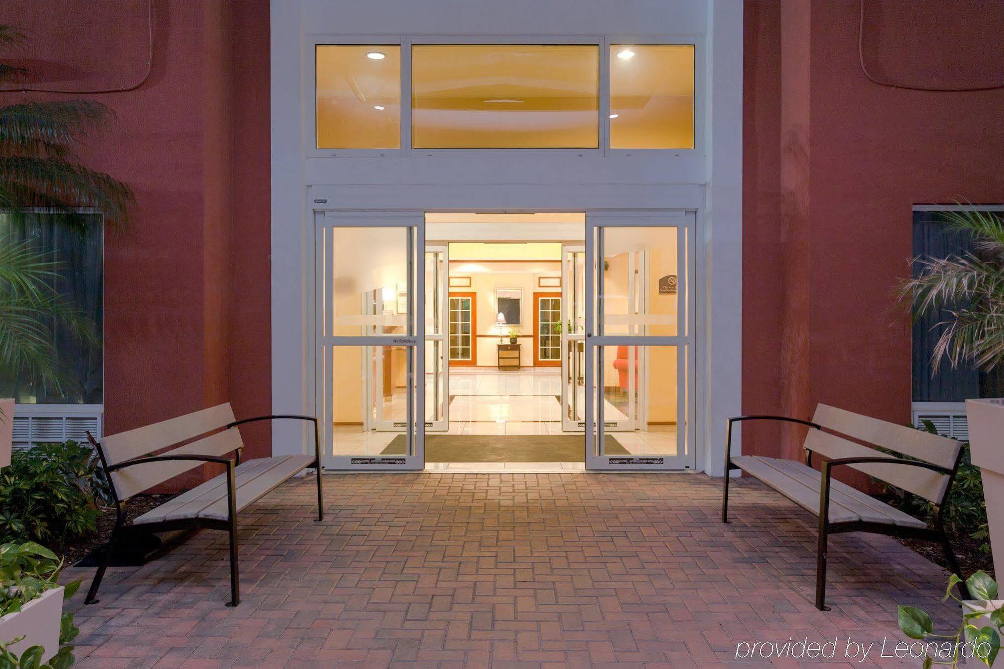 Holiday Inn Express Hotel & Suites Tampa-Fairgrounds-Casino By Ihg Zewnętrze zdjęcie